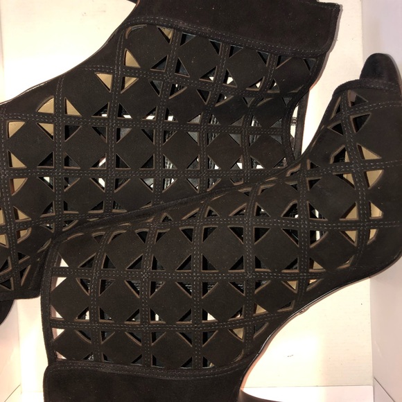 ✅✅MICHAEL KORS PEEP TOE BOOTIES 😍HEELS SIZE 10‼️ - Picture 2 of 5